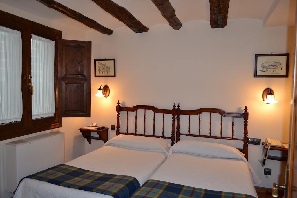 Hostal Santa Agueda Tarazona Rum bild