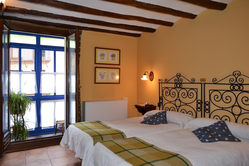 Hostal Santa Agueda Tarazona Rum bild