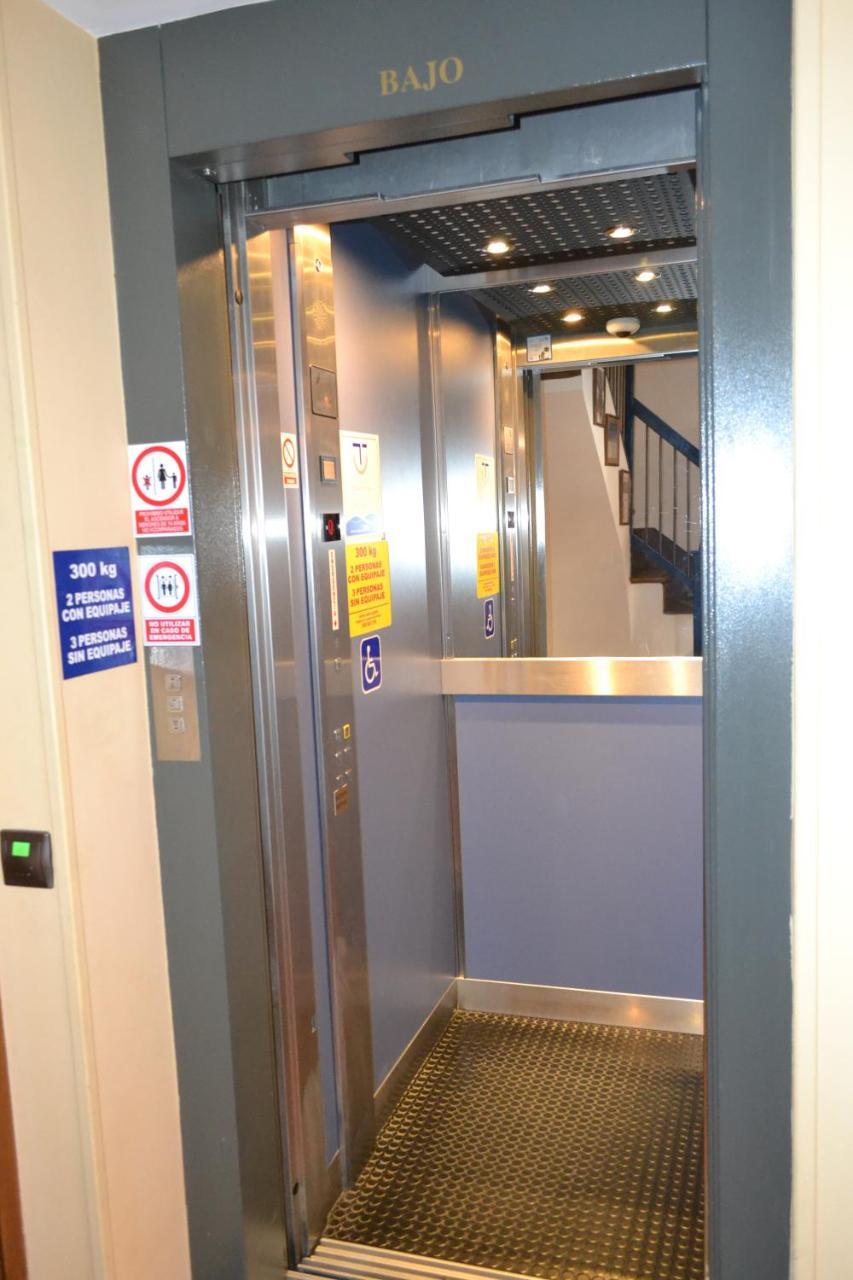 Hostal Santa Agueda Tarazona Exteriör bild